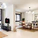 The Groovy 2 Bdr Apt 5 Min To Cai Airport